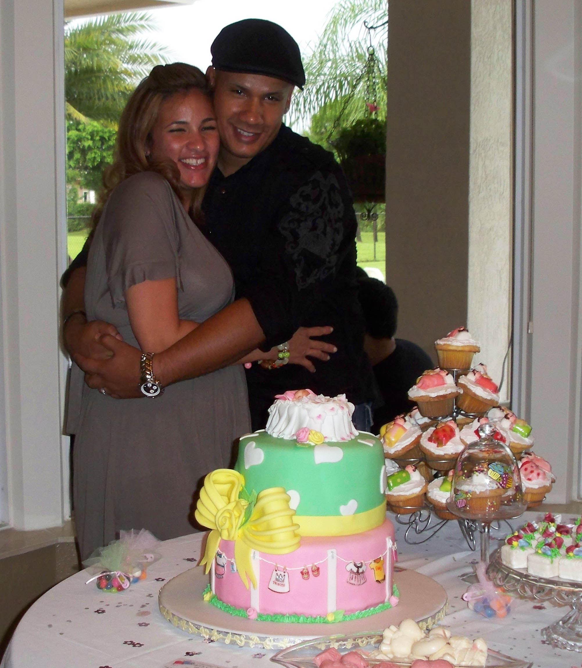 BabyShowerCupcakesCathyDavid.jpg