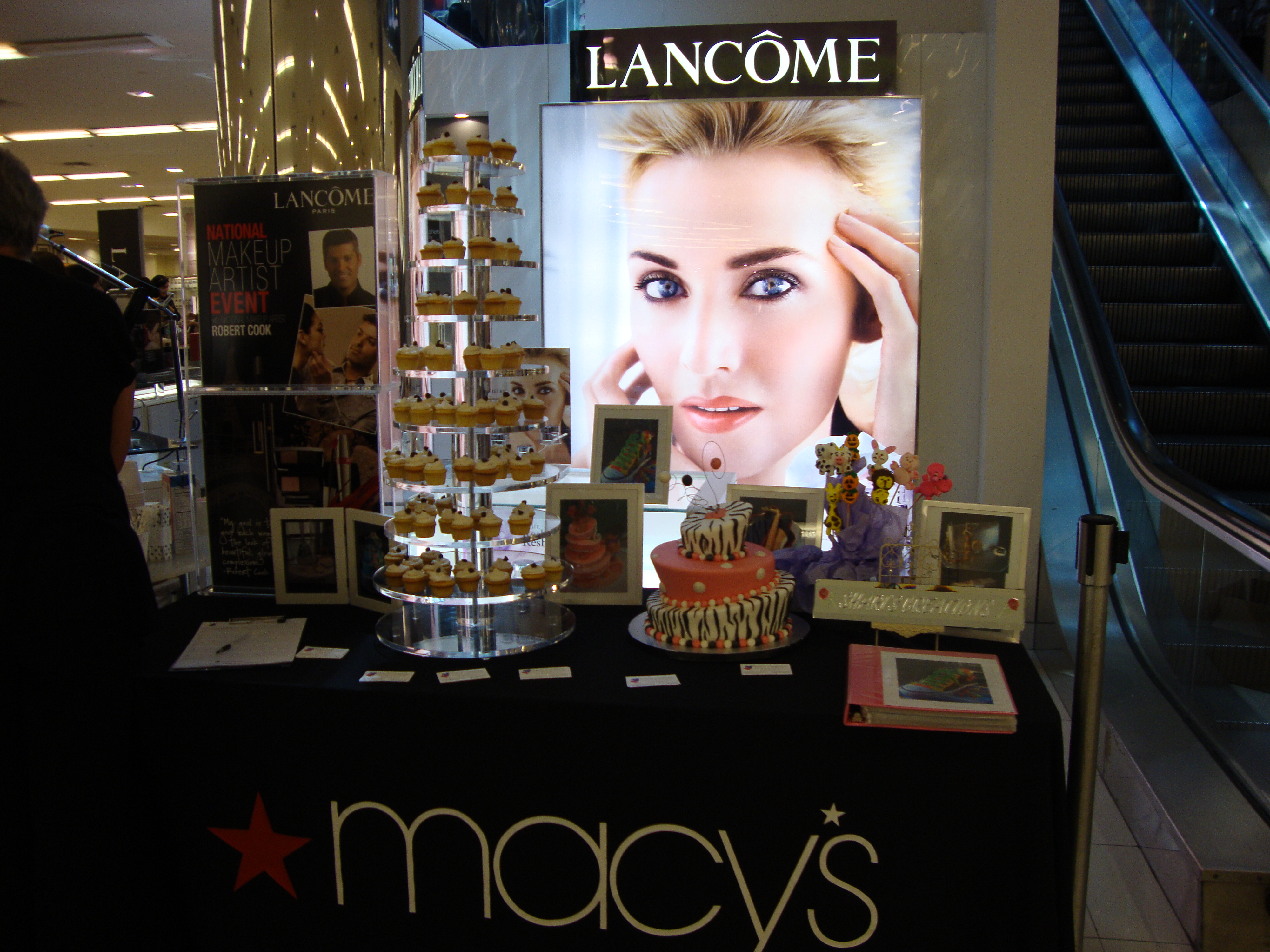 MacysLAncome10022010.JPG